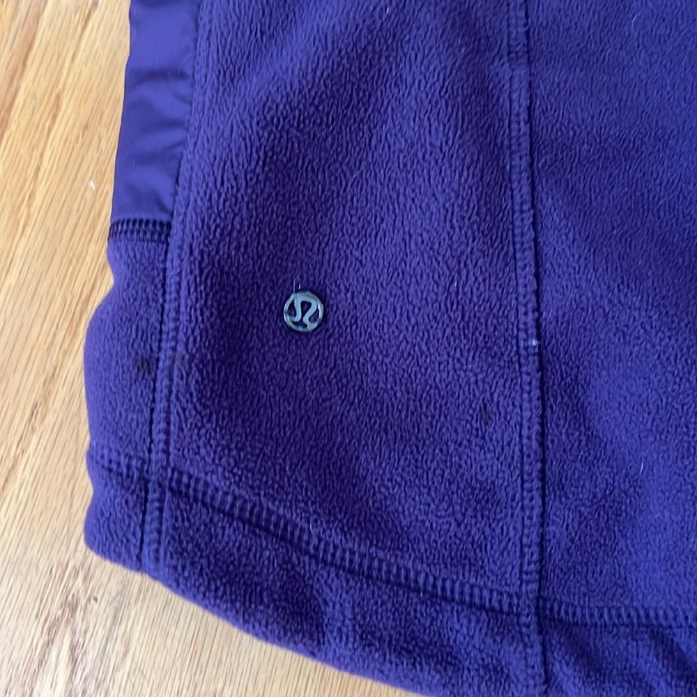 Lululemon Fleecy Keen Jacket size 4 purple